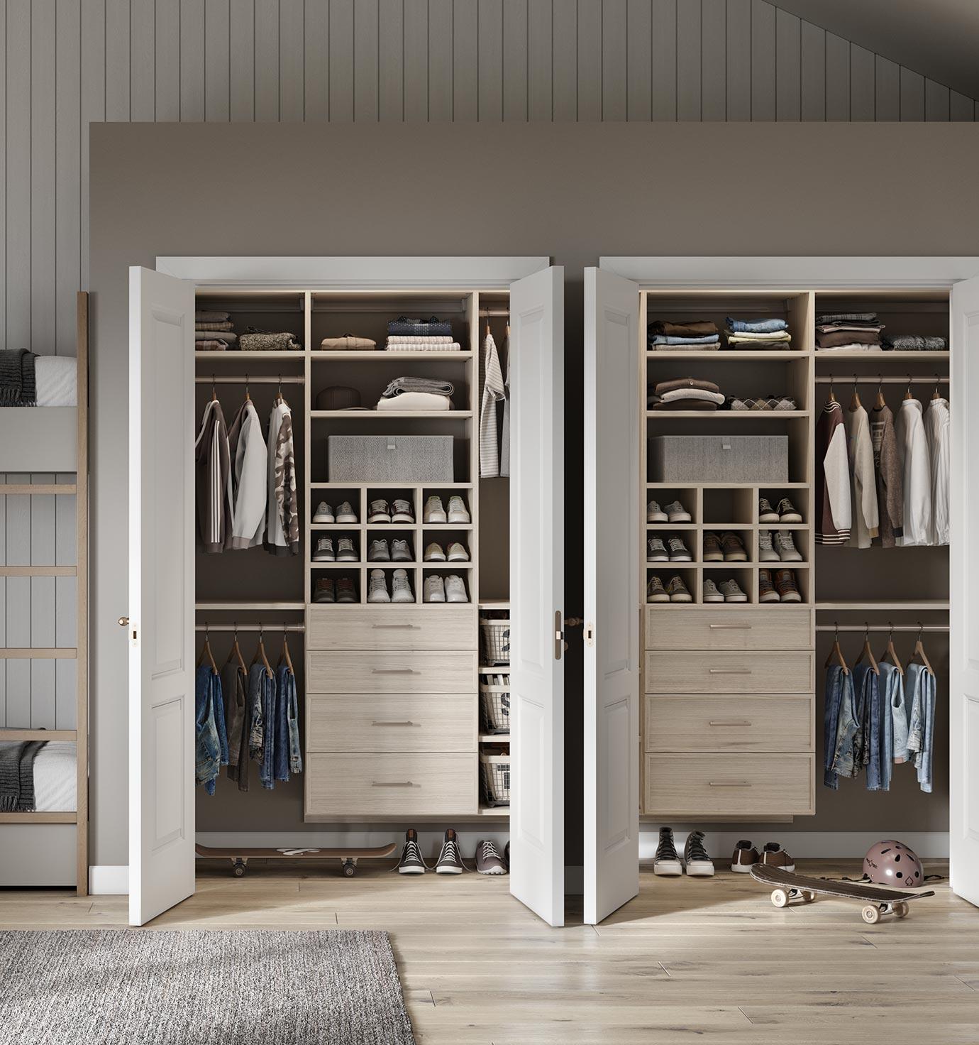 Ideas personalizadas de armarios dobles para habitaciones compartidas, diseñadas por California Closets