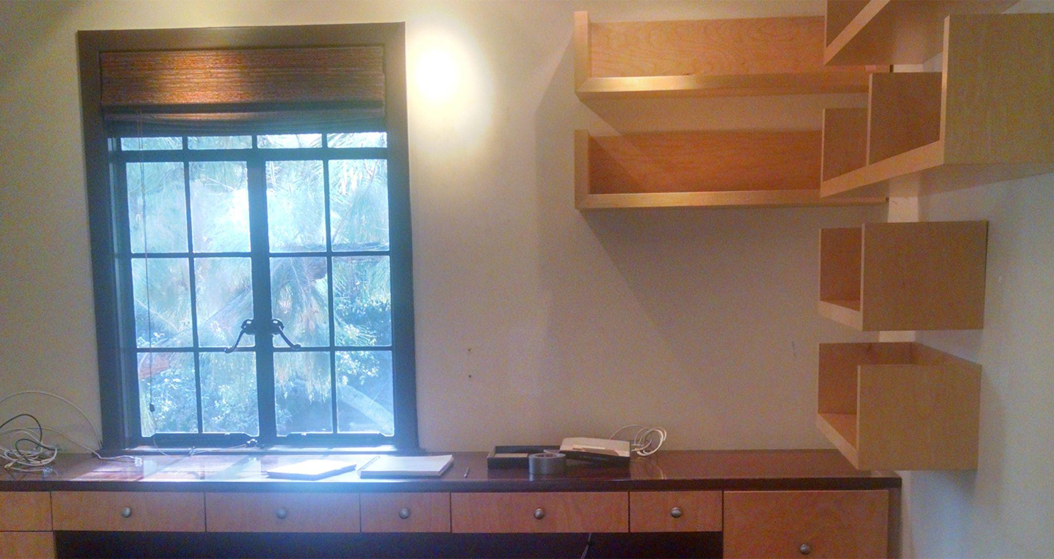 Antes del rediseño de la oficina de Jeremiah Brent con California Closets