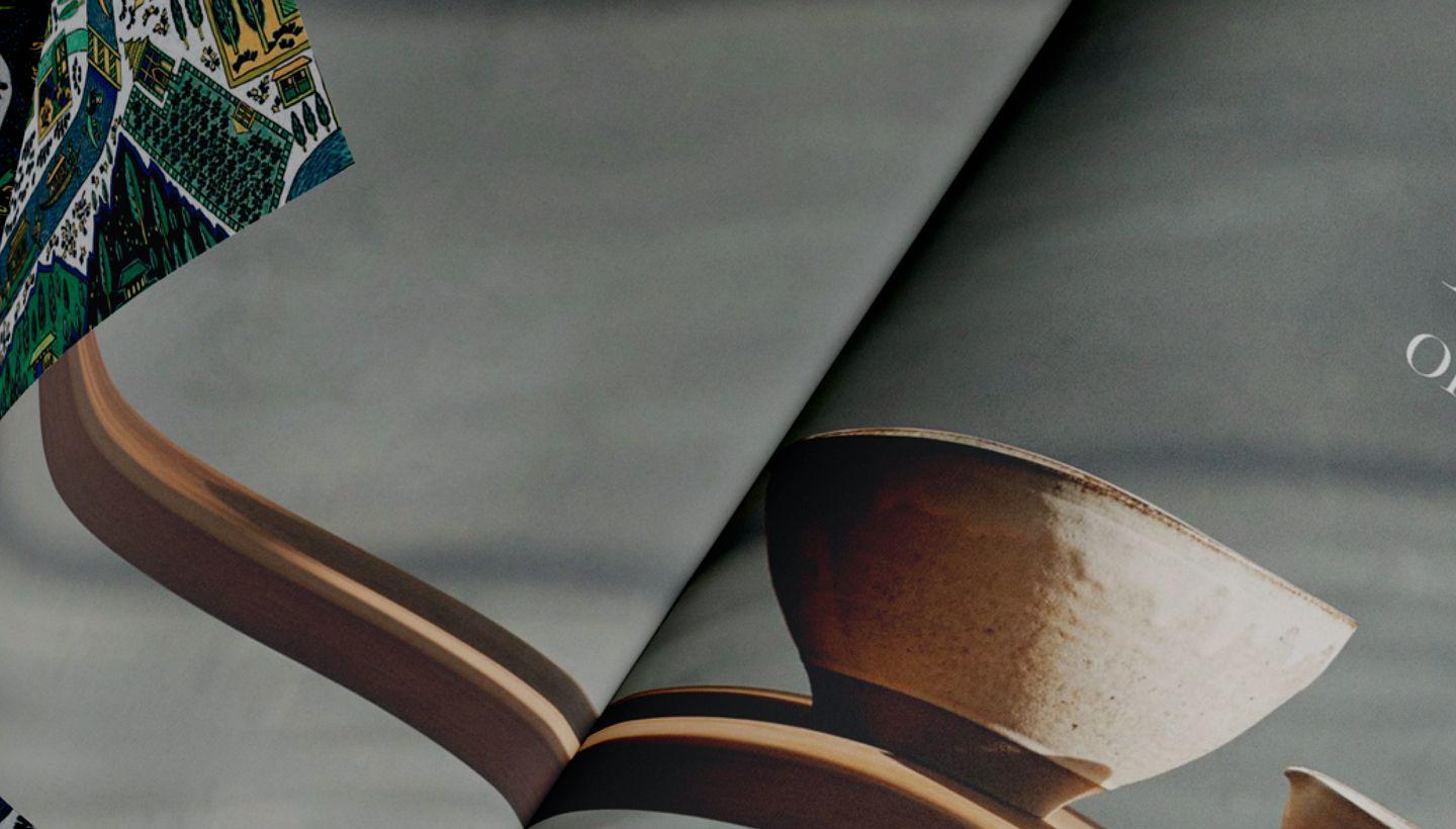 Hermoso diseño con tela y sillón que muestra inspiración para apoyar Ideas of Order California Closets