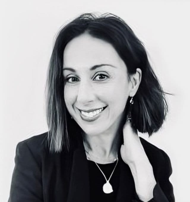 Información de contacto de Emily Reaman, vicepresidenta de contenido de marca y comunicaciones de California Closets