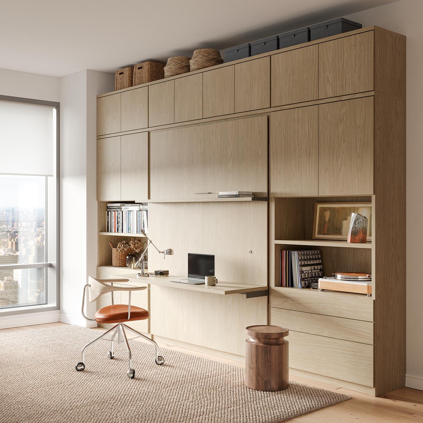 Oficina en casa personalizada con diseño de cama plegable y área de escritorio incorporada de California Closets