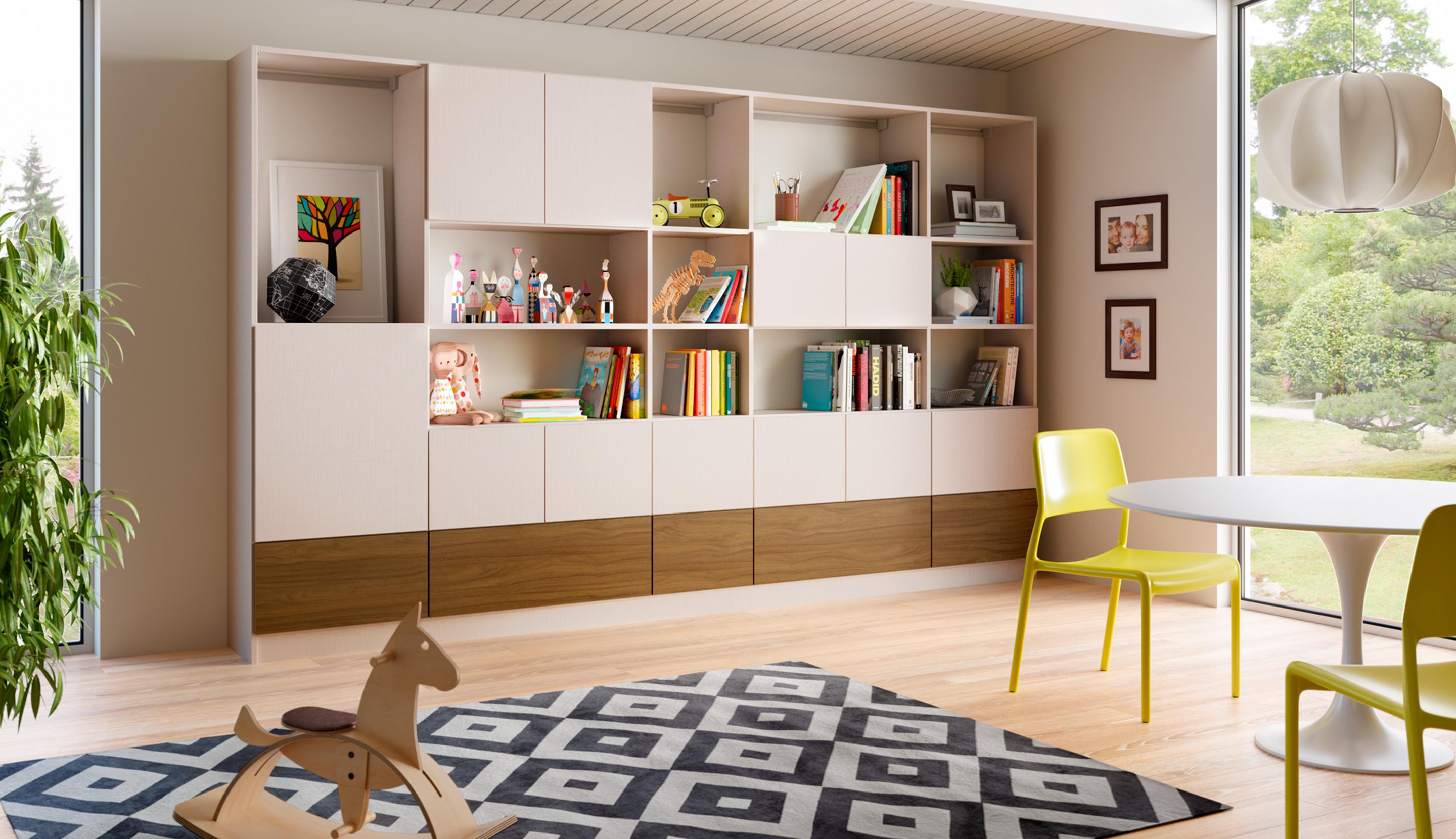 Sala de juegos infantil organizada con gabinetes personalizados y estantes abiertos para juguetes por California Closets